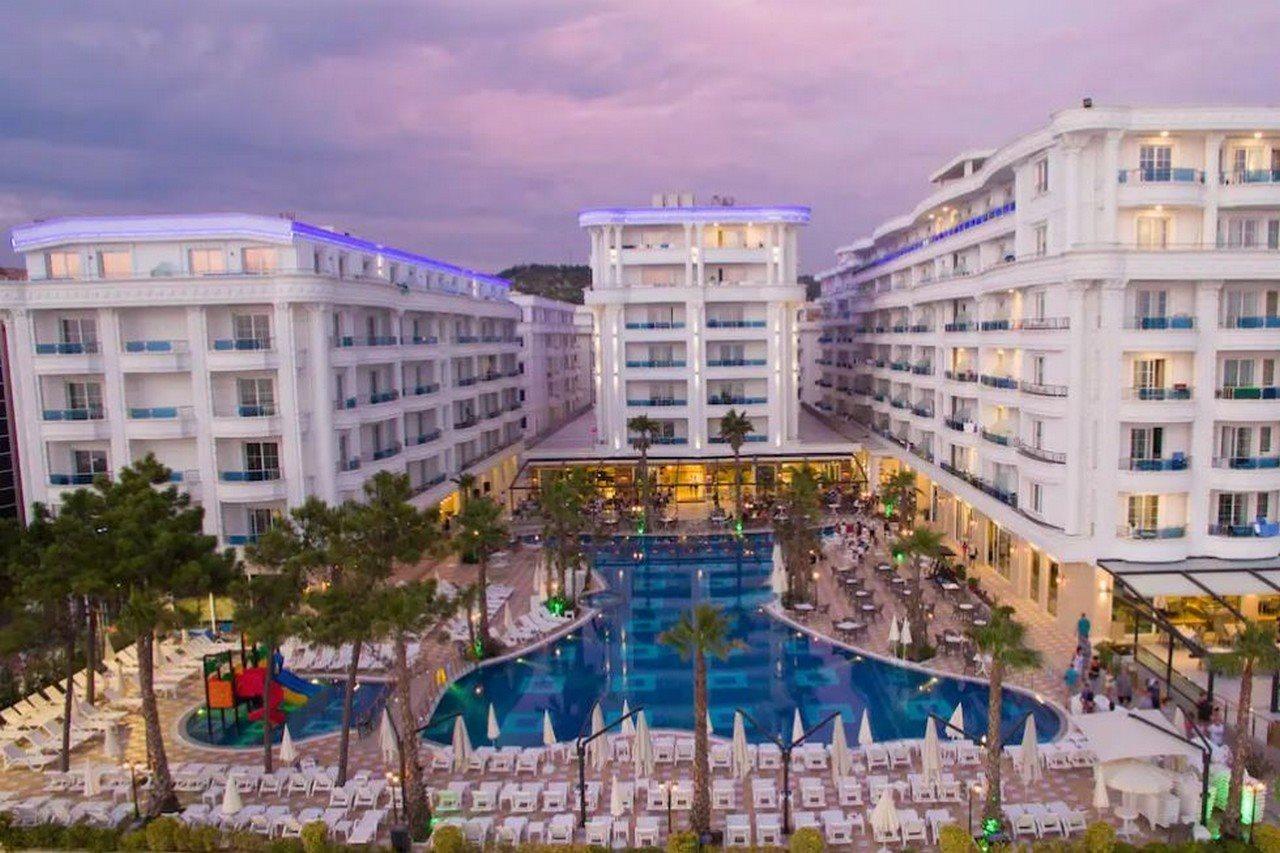 Grand Blue Fafa Resort & Spa Durrës 외부 사진