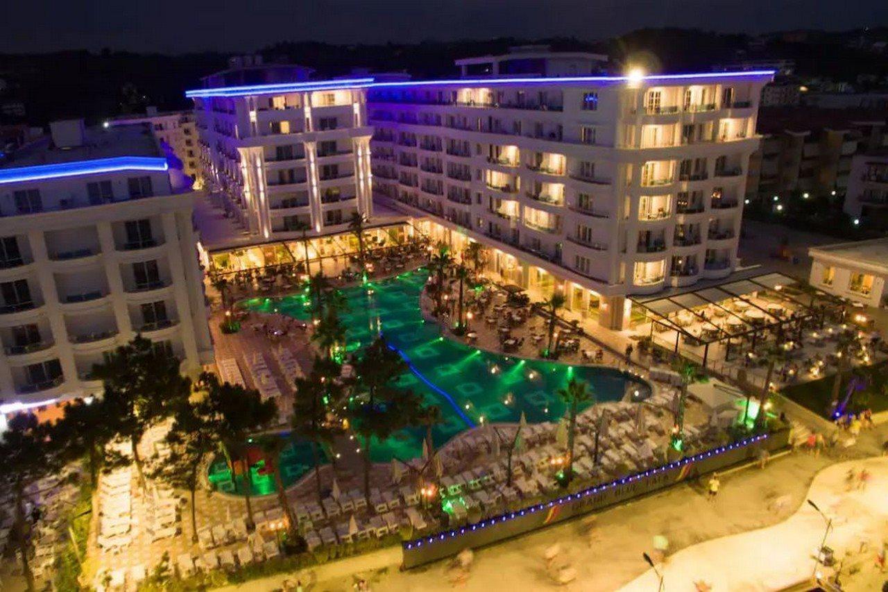 Grand Blue Fafa Resort & Spa Durrës 외부 사진