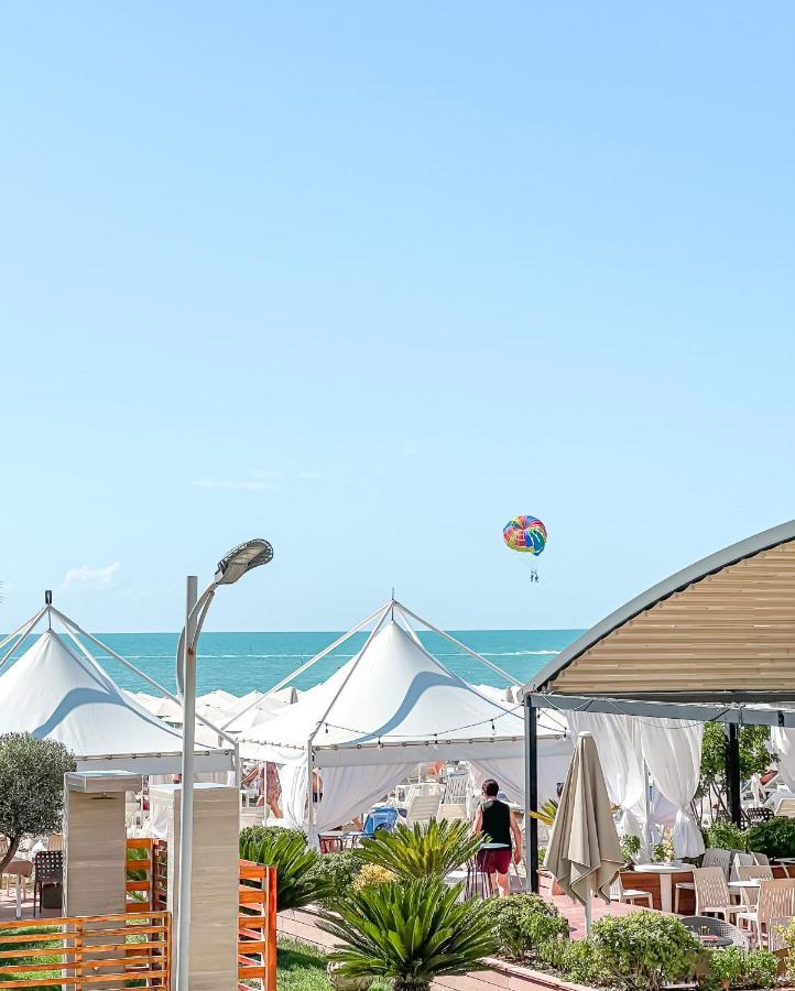 Grand Blue Fafa Resort & Spa Durrës 외부 사진