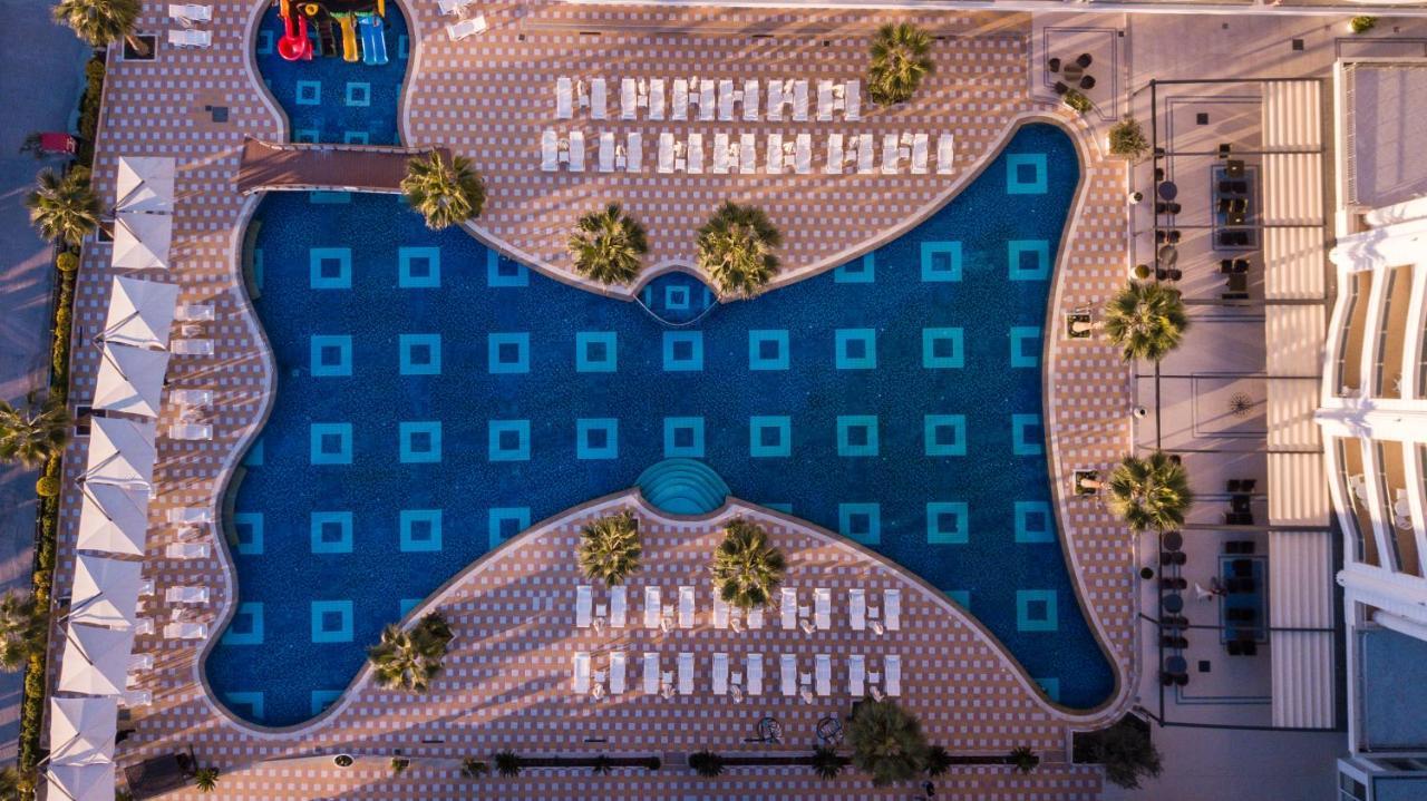 Grand Blue Fafa Resort & Spa Durrës 외부 사진