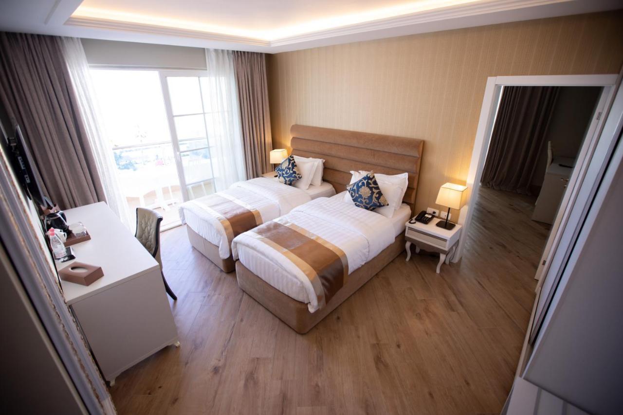 Grand Blue Fafa Resort & Spa Durrës 외부 사진